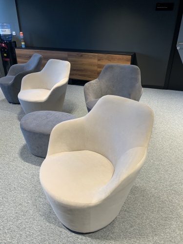 Кресло на поворотной основе Liberty